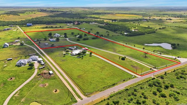 4874 Old Lehmann, Kingsbury, TX 78638