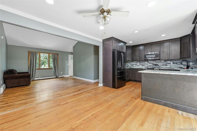 28 Twilight Road, Rocky Point, NY 11778