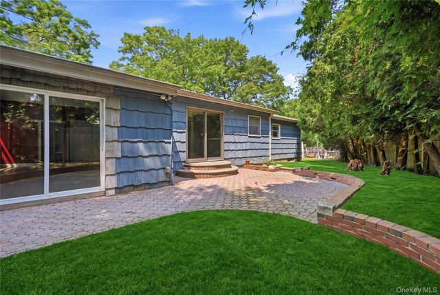 28 Twilight Road, Rocky Point, NY 11778