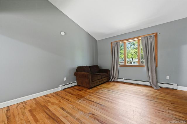 28 Twilight Road, Rocky Point, NY 11778