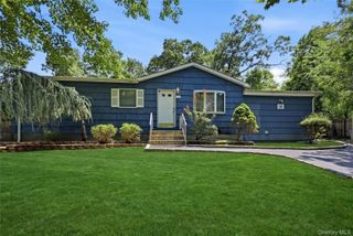 28 Twilight Road, Rocky Point, NY 11778