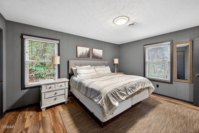 309 Saint Andrews Way, Gatlinburg, TN 37738