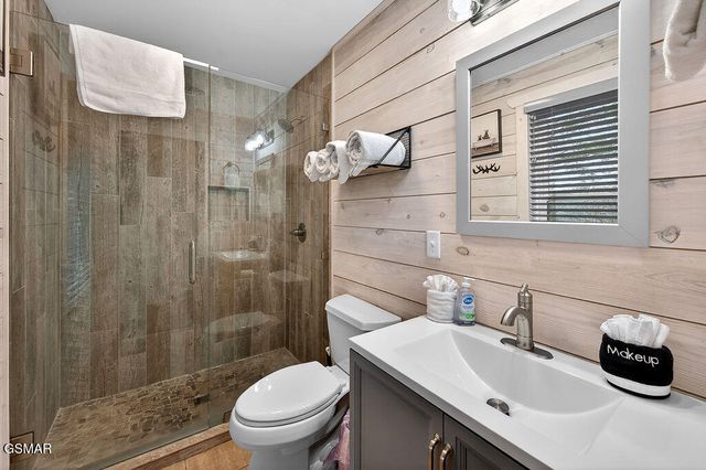 309 Saint Andrews Way, Gatlinburg, TN 37738