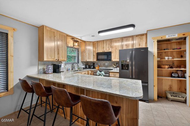 309 Saint Andrews Way, Gatlinburg, TN 37738