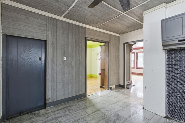 5885 Harrell Street, Detroit, MI 48213