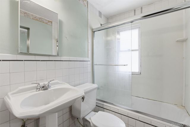 5885 Harrell Street, Detroit, MI 48213