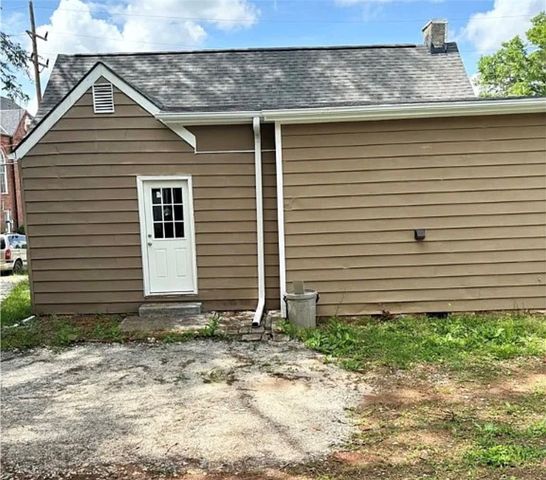 206 Henry M Turner Street, Abbeville, SC 29620