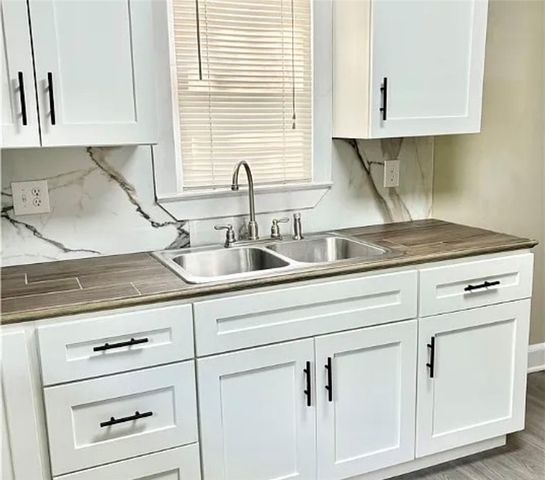 206 Henry M Turner Street, Abbeville, SC 29620