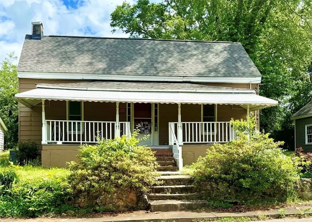 206 Henry M Turner Street, Abbeville, SC 29620