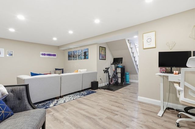 3 Golden Terrace, Woburn, MA 01801