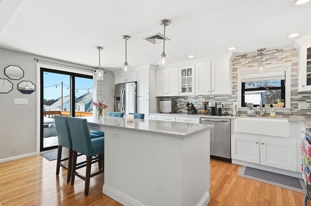 3 Golden Terrace, Woburn, MA 01801