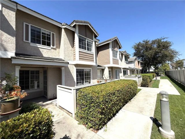 56 Christamon South, Irvine, CA 92620