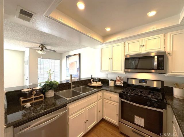 56 Christamon South, Irvine, CA 92620