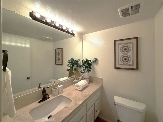 56 Christamon South, Irvine, CA 92620