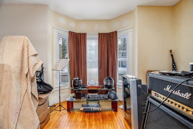 36 Brown St, Maynard, MA 01754