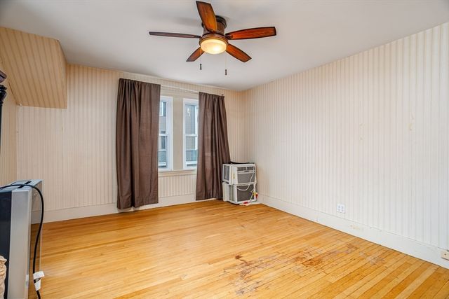 36 Brown St, Maynard, MA 01754