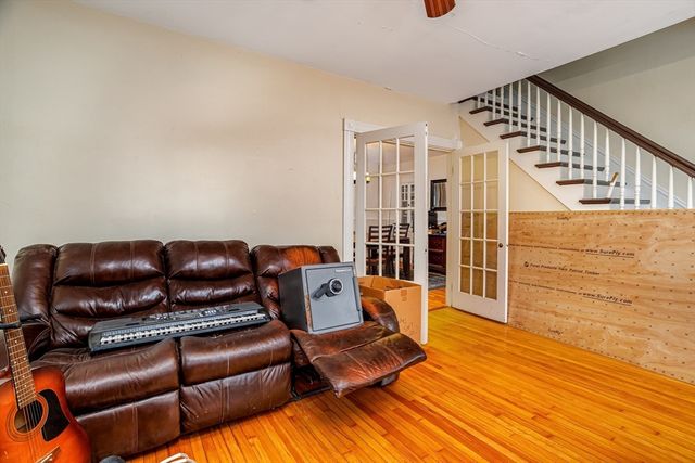 36 Brown St, Maynard, MA 01754