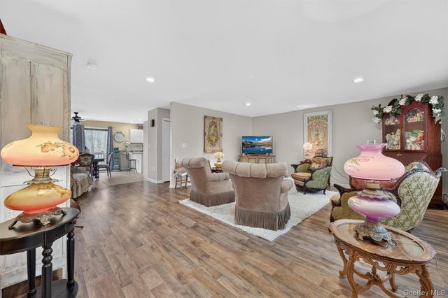 196 Vineyard Avenue, Highland, NY 12528