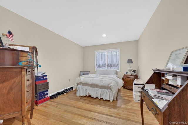 196 Vineyard Avenue, Highland, NY 12528