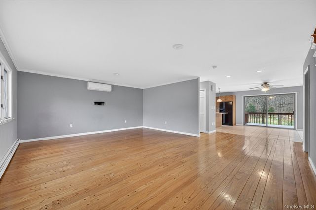 196 Vineyard Avenue, Highland, NY 12528