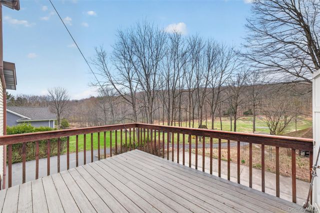 196 Vineyard Avenue, Highland, NY 12528