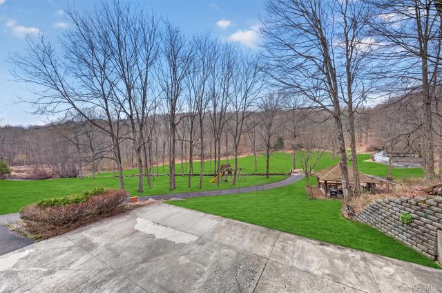 196 Vineyard Avenue, Highland, NY 12528