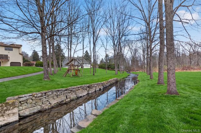 196 Vineyard Avenue, Highland, NY 12528
