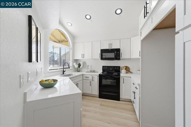 1110 Devonwood, Hercules, CA 94547