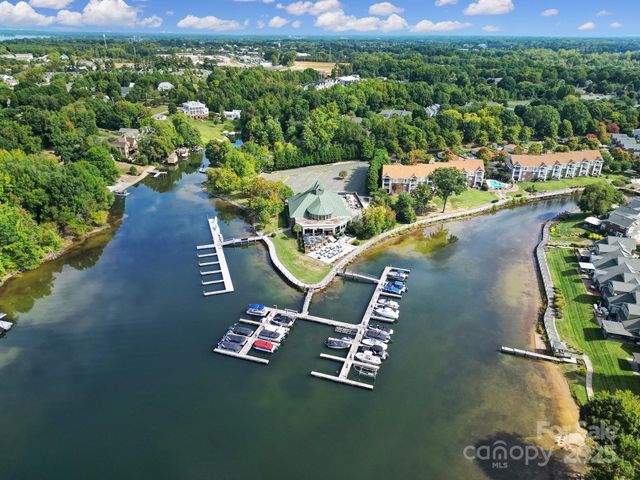 18721 Silver Quay Drive, Cornelius, NC 28031
