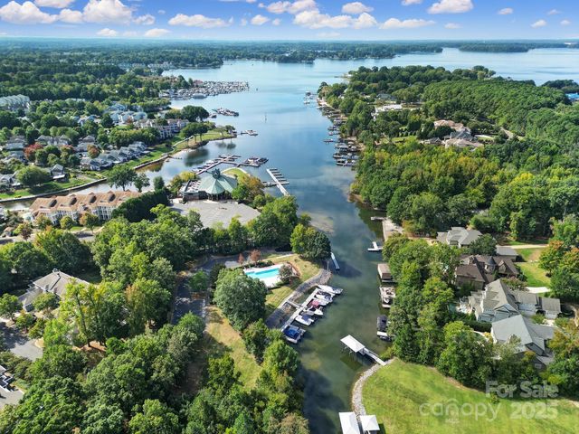 18721 Silver Quay Drive, Cornelius, NC 28031
