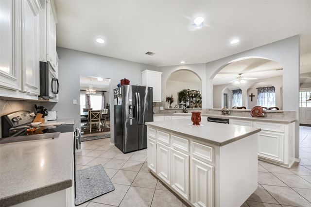 18115 Stone Angel Drive, Humble, TX 77346