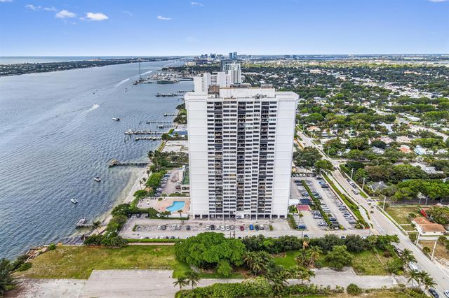 5600 N Flagler Drive 1106, West Palm Beach, FL 33407