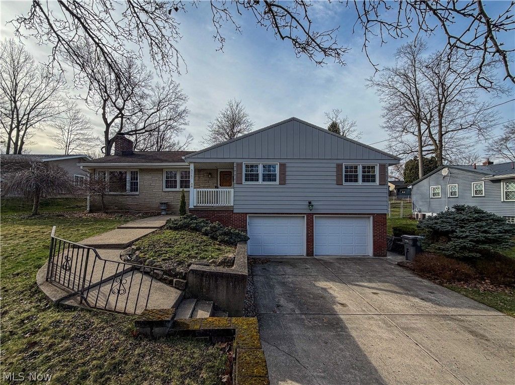 3161 Kingston Lane, Youngstown, OH 44511