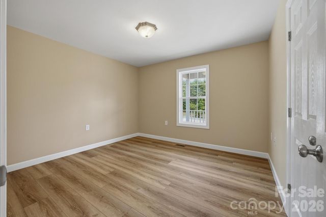 4915 S T Clark Road, Morganton, NC 28655