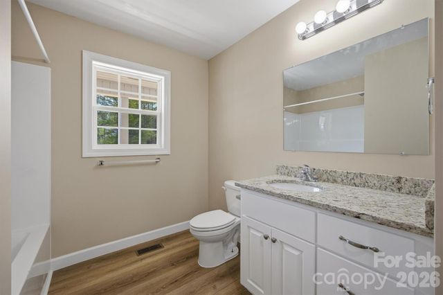 4915 S T Clark Road, Morganton, NC 28655