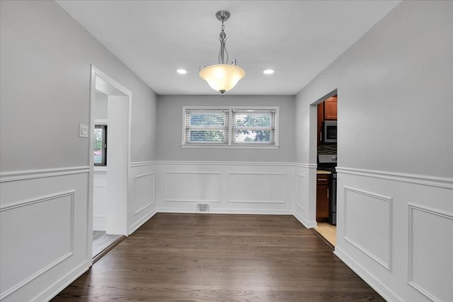 21317 S Jeffrey Drive, Matteson, IL 60443