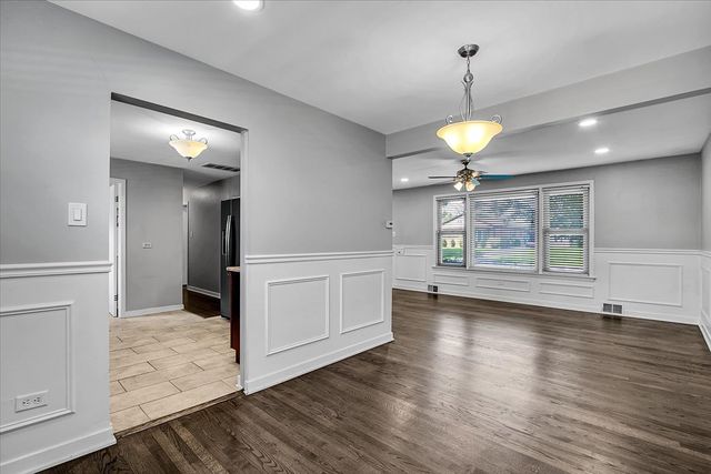 21317 S Jeffrey Drive, Matteson, IL 60443