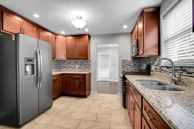 21317 S Jeffrey Drive, Matteson, IL 60443