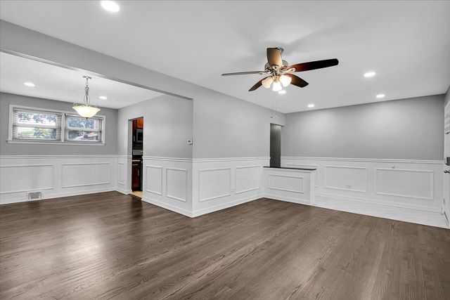 21317 S Jeffrey Drive, Matteson, IL 60443