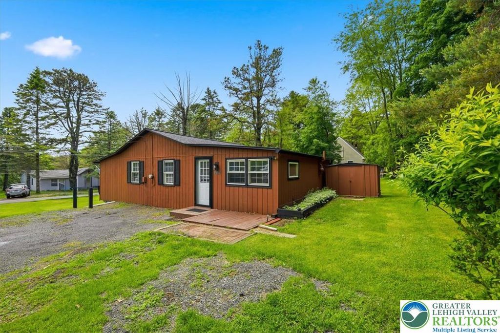 4421 Arrow Lane, Polk Twp, PA 18058
