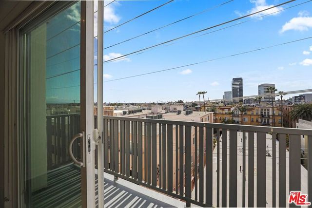 1233 Westgate 403, Los Angeles, CA 90025