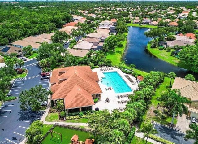 9723 Heatherstone Lake CT # 5, Estero, FL 33928