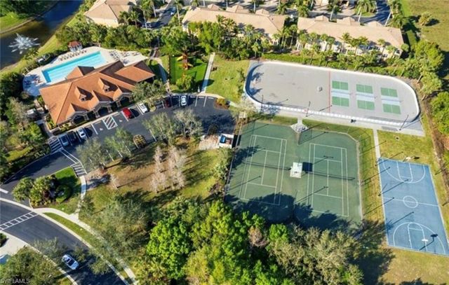 9723 Heatherstone Lake CT # 5, Estero, FL 33928