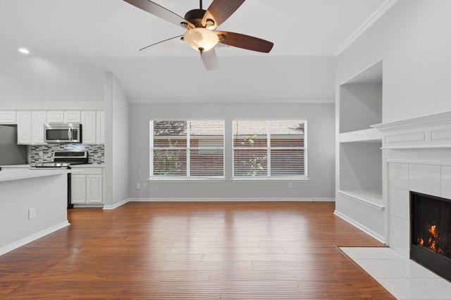 18 Mulberry Glen Place, The Woodlands, TX 77382