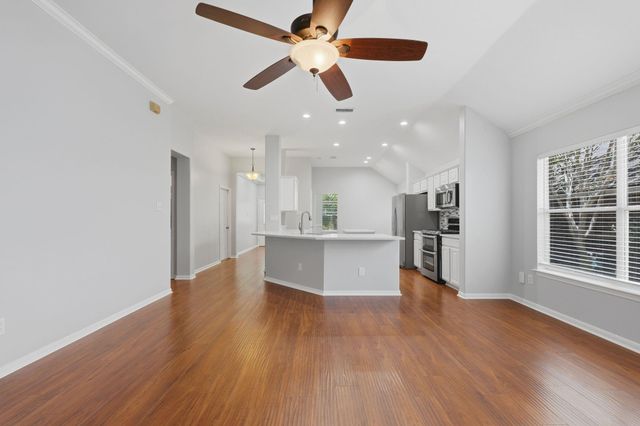 18 Mulberry Glen Place, The Woodlands, TX 77382