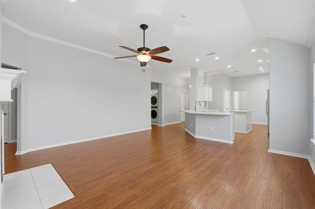 18 Mulberry Glen Place, The Woodlands, TX 77382