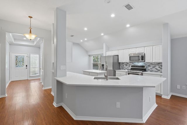 18 Mulberry Glen Place, The Woodlands, TX 77382