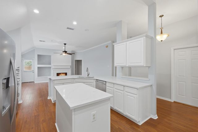 18 Mulberry Glen Place, The Woodlands, TX 77382