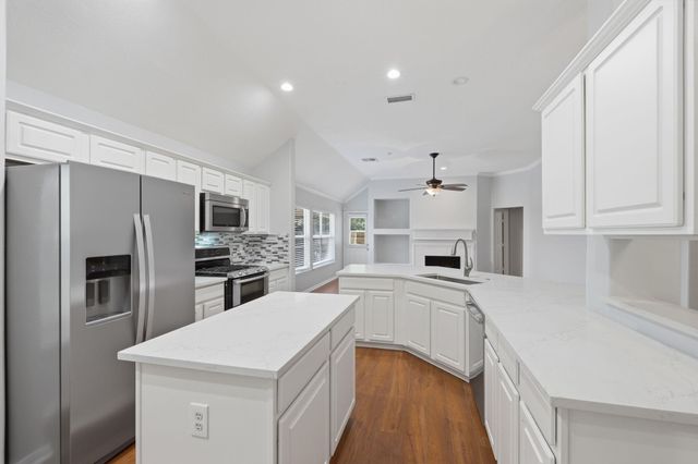 18 Mulberry Glen Place, The Woodlands, TX 77382