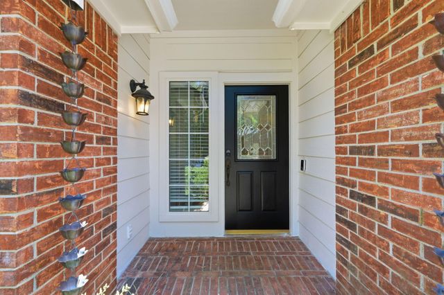 18 Mulberry Glen Place, The Woodlands, TX 77382